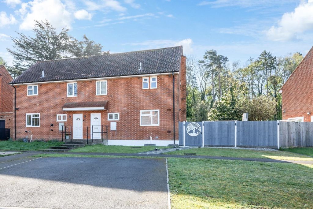 Property photo 1 of 15 Dale View