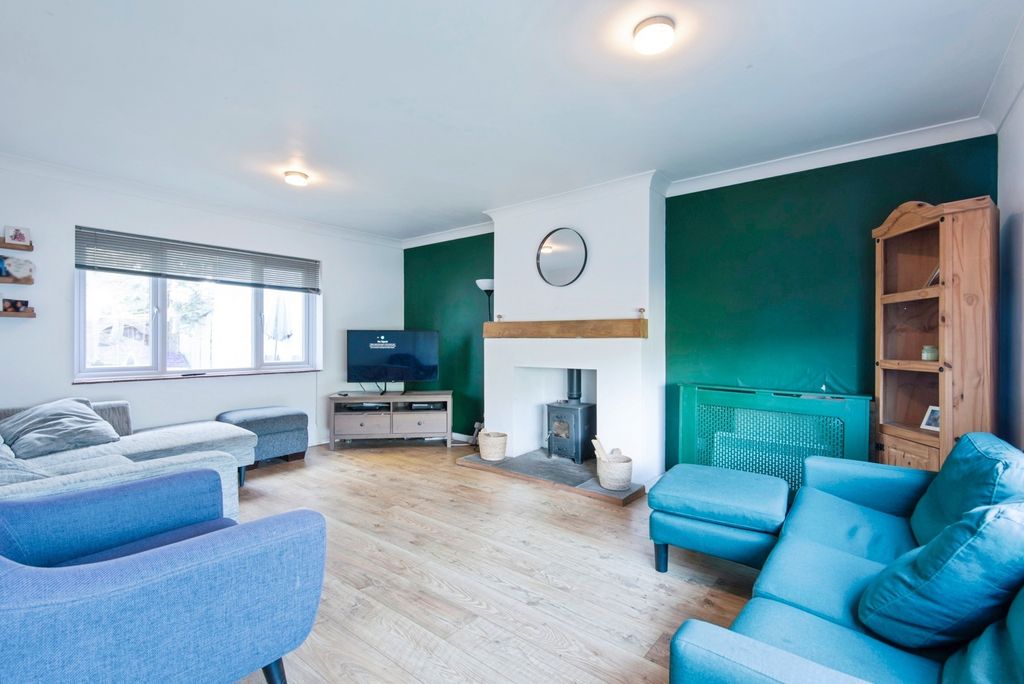 Property photo 3 of 17 Photo