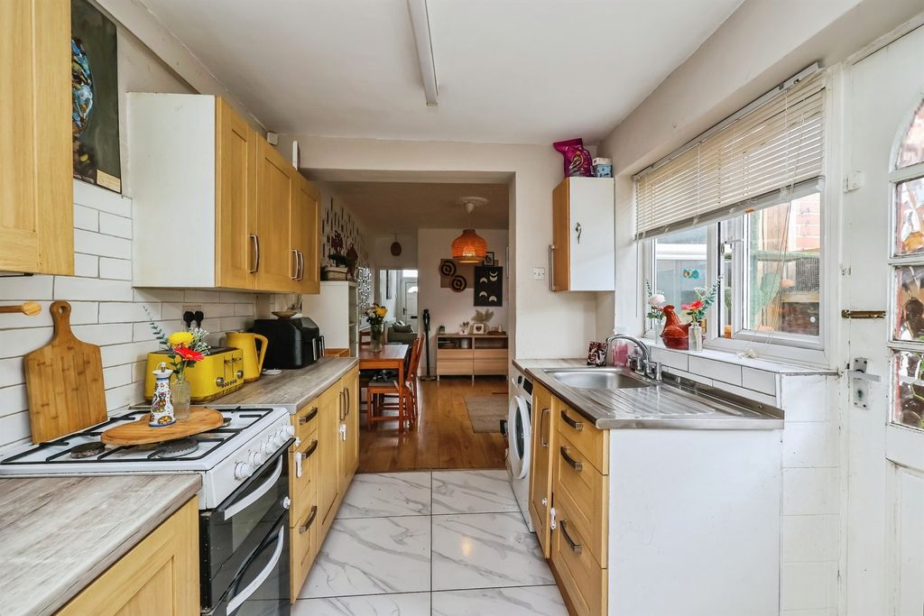 Property photo 3 of 17
