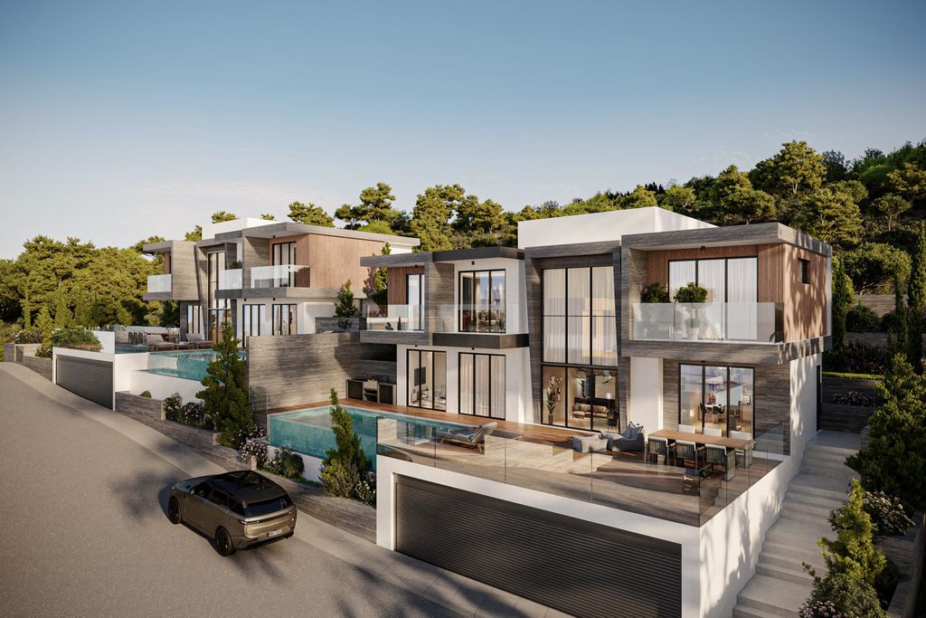 Property photo 2 of 9