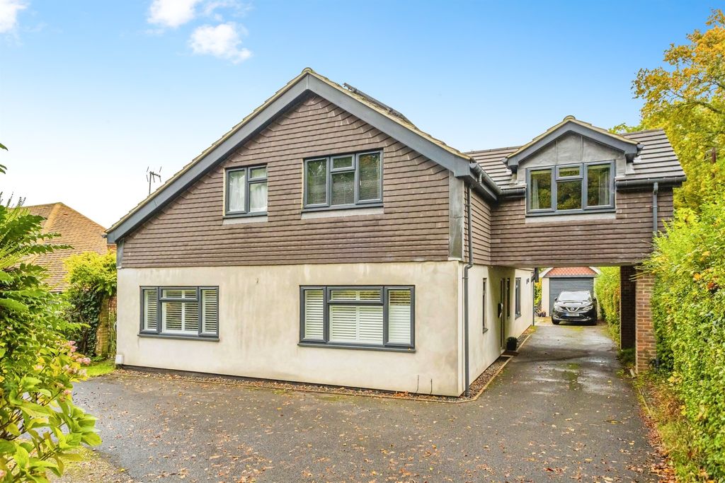 Property photo 1 of 34