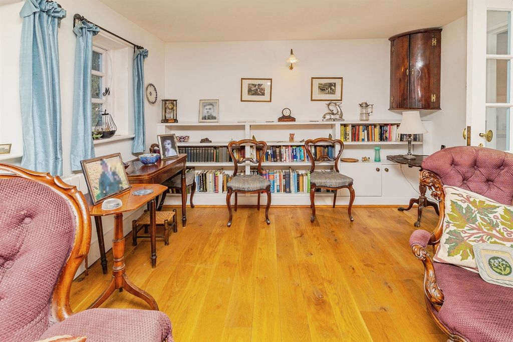 Property photo 3 of 31