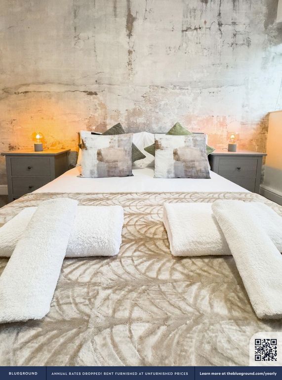 Property photo 3 of 8 Bedroom