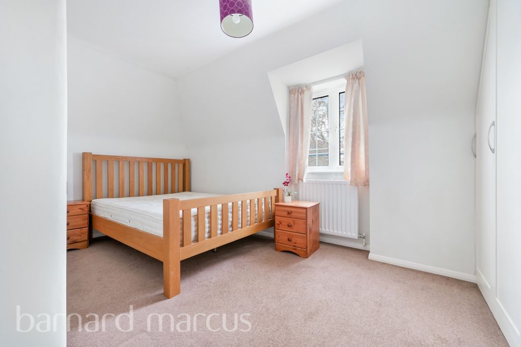 Property photo 2 of 10 Bedroom 1