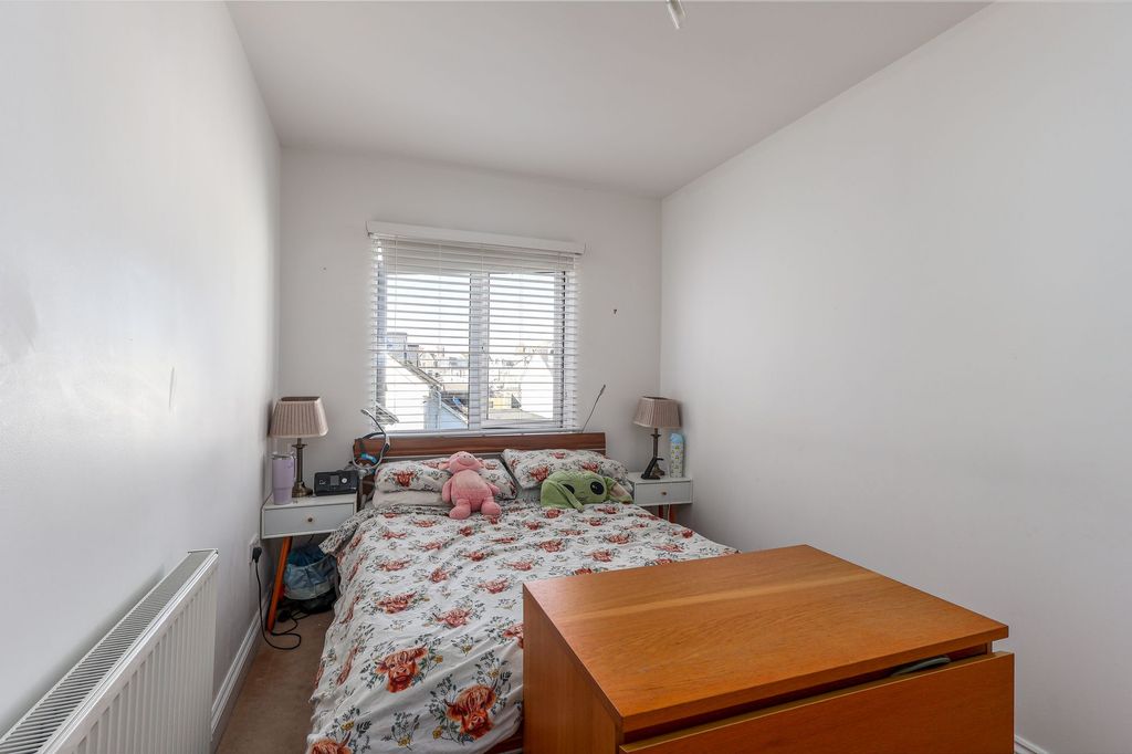 Property photo 3 of 7
