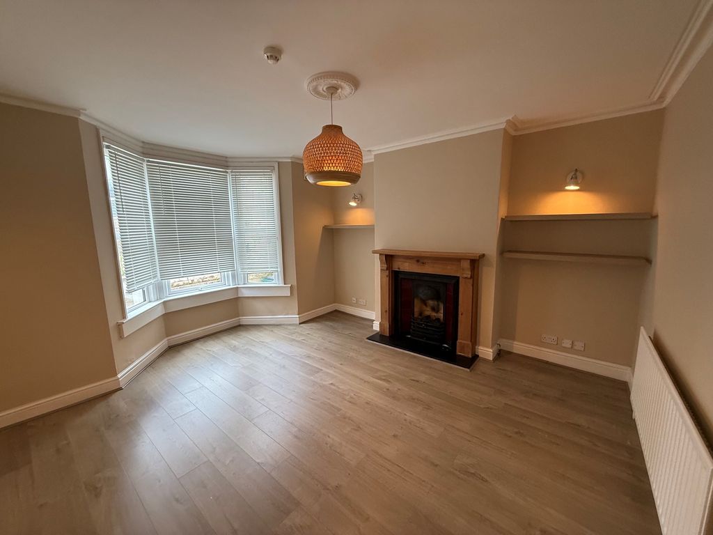 Property photo 2 of 7 19A_Station_Rd_Lou1