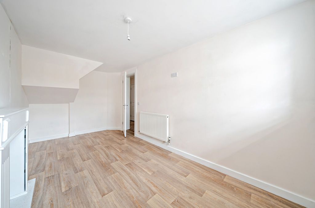 Property photo 3 of 25 1479988-23-6A4d3B...