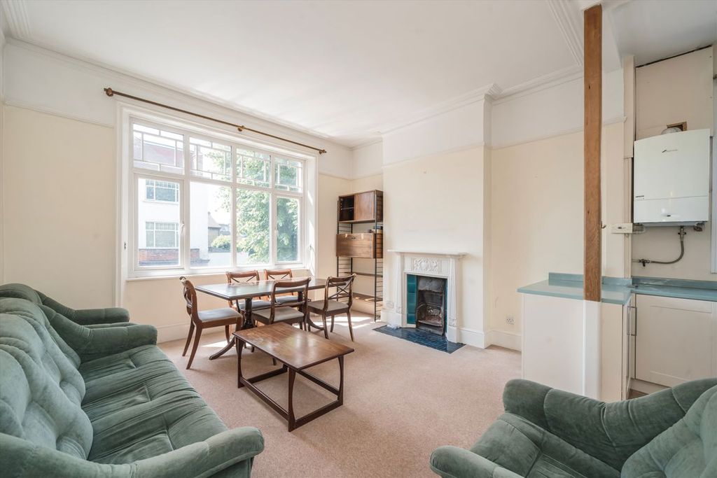 Property photo 2 of 7