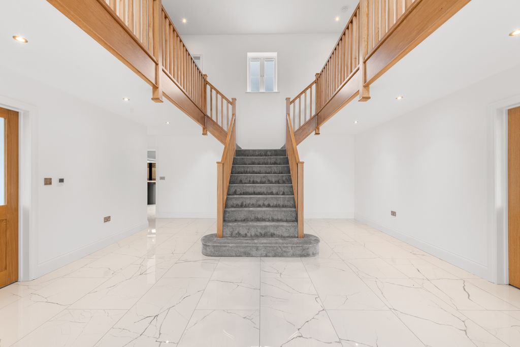 Property photo 2 of 56