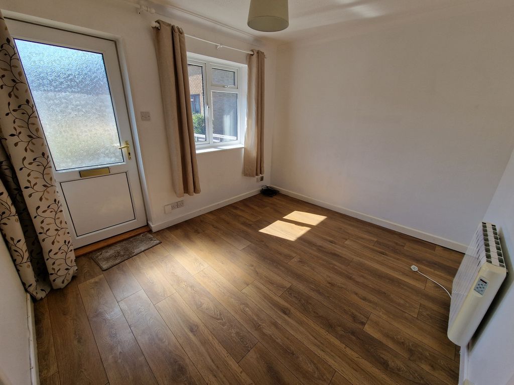 Property photo 3 of 8 Sitting Room