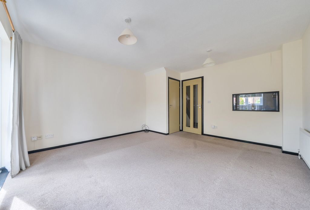 Property photo 2 of 24 1480838-8-6A31655...