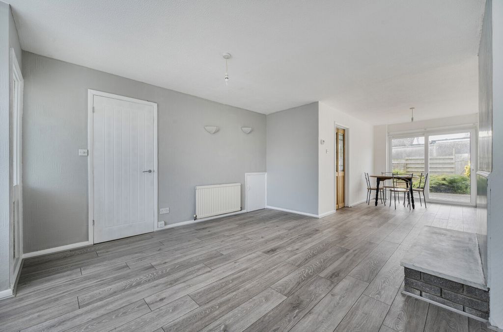 Property photo 2 of 17 1353124-13-68c2c0...