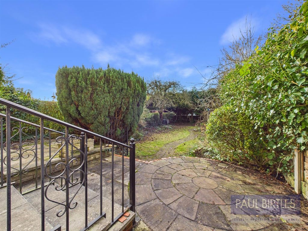 Property photo 2 of 20 Cam04378G0-Pr0274-Still023.Jpg