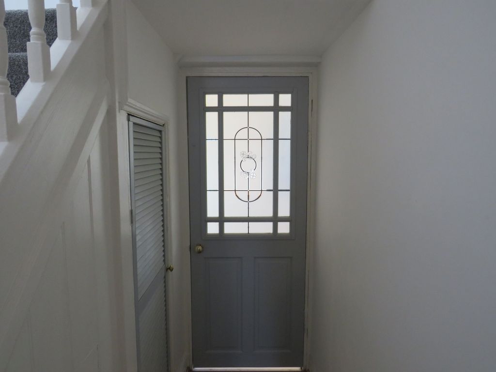 Property photo 2 of 27