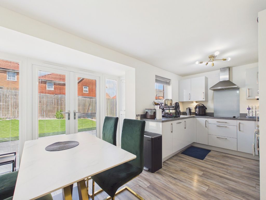 Property photo 2 of 22 5086034
