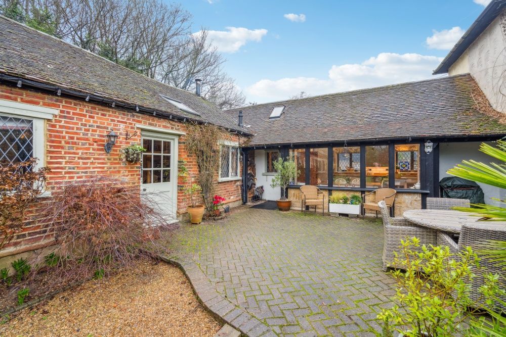 Property photo 2 of 26