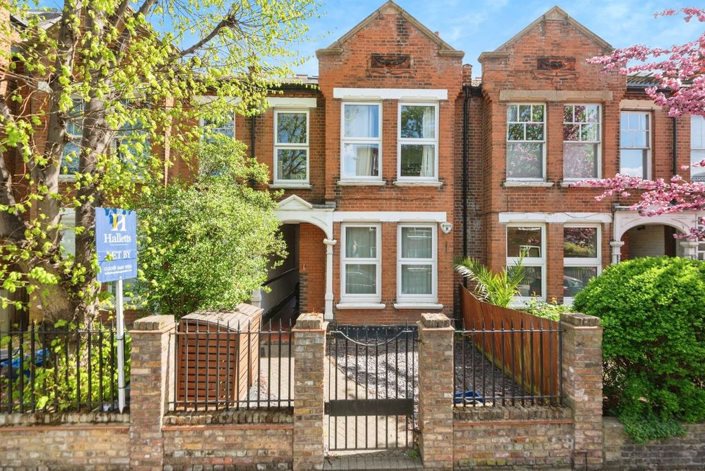 Property photo 2 of 15