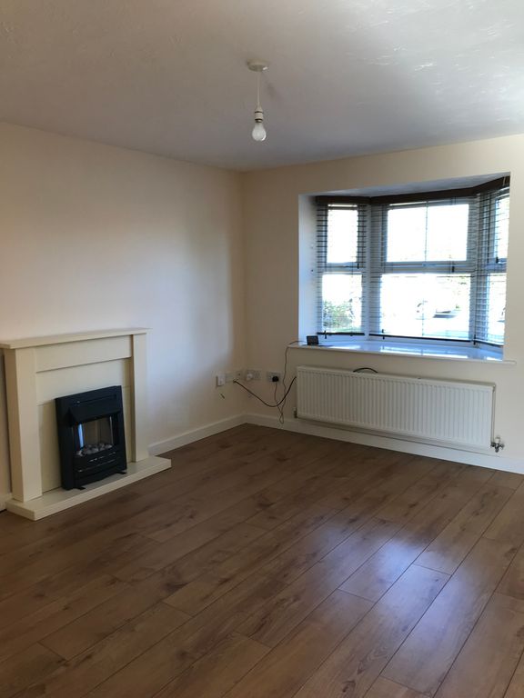 Property photo 2 of 7 Living Room