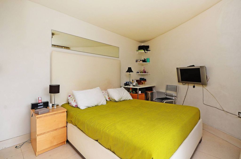 Property photo 3 of 5