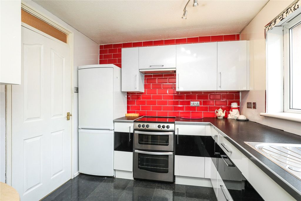 Property photo 3 of 18 Picture No. 36