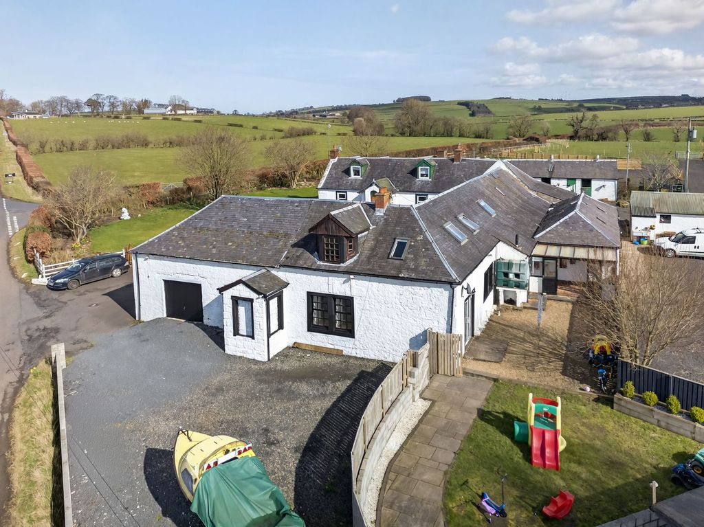 Property photo 2 of 30