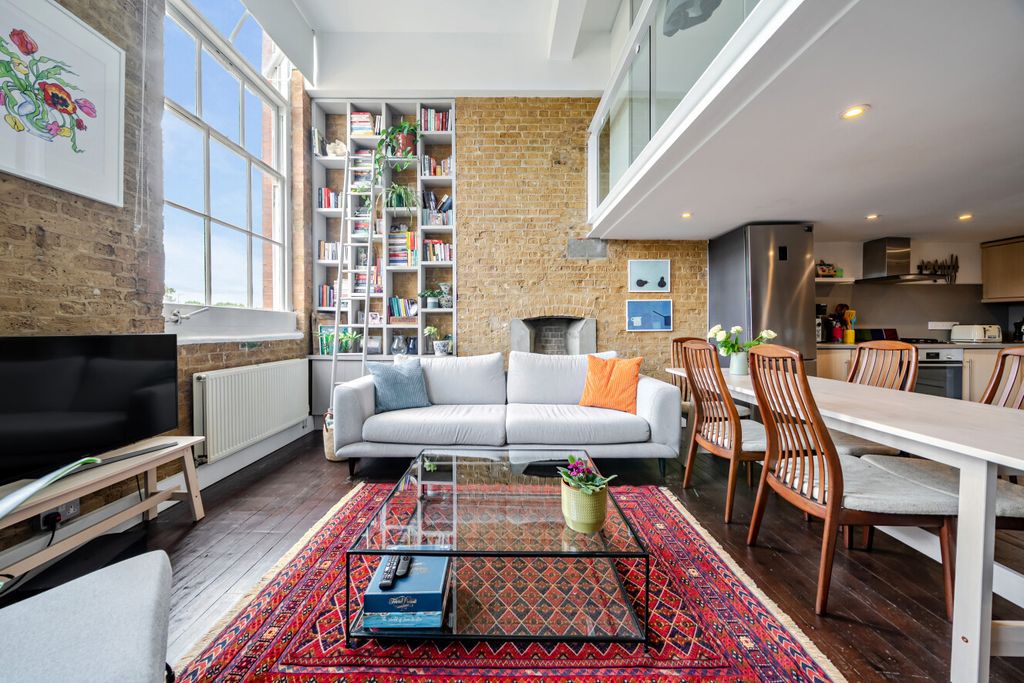 Property photo 1 of 20 1485751-14-6A4644...