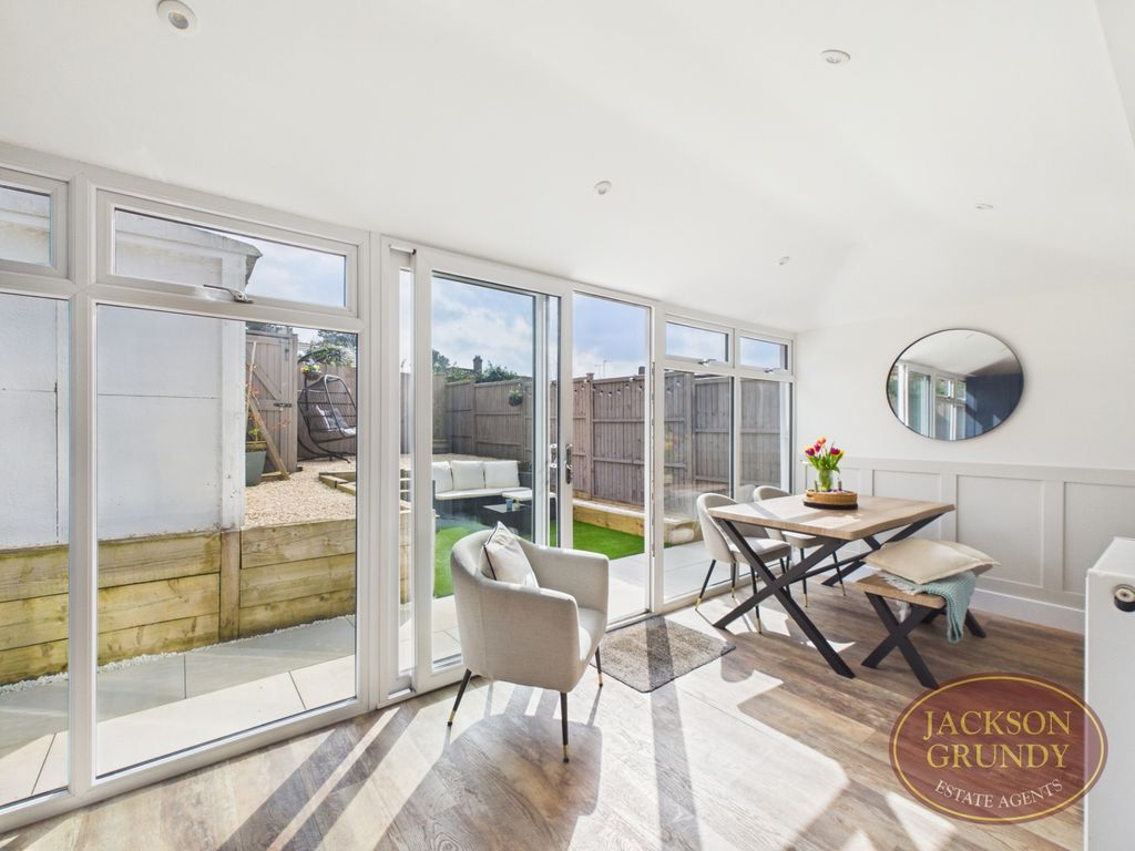 Property photo 3 of 19 The Avenue