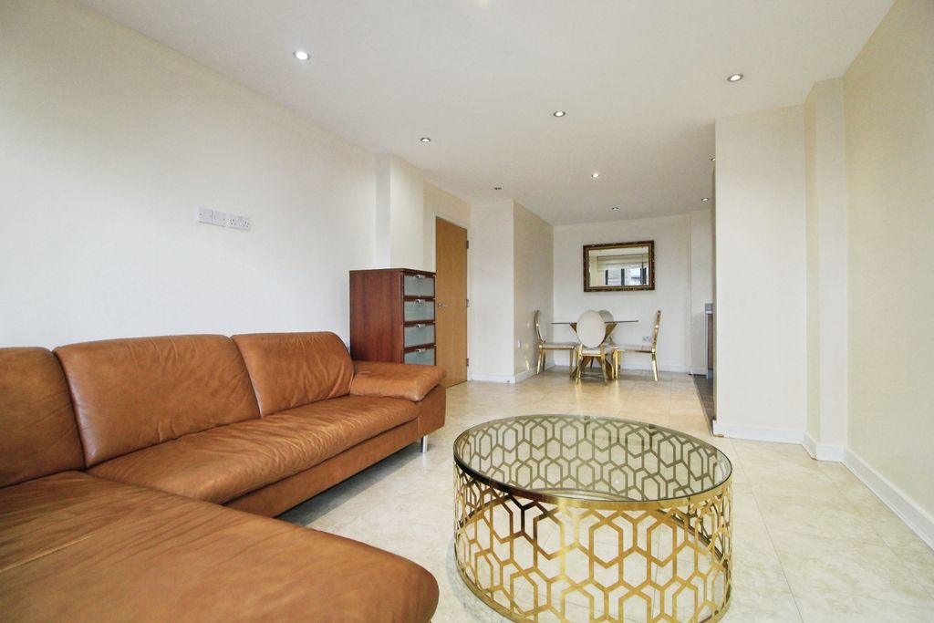 Property photo 3 of 18 Gallery