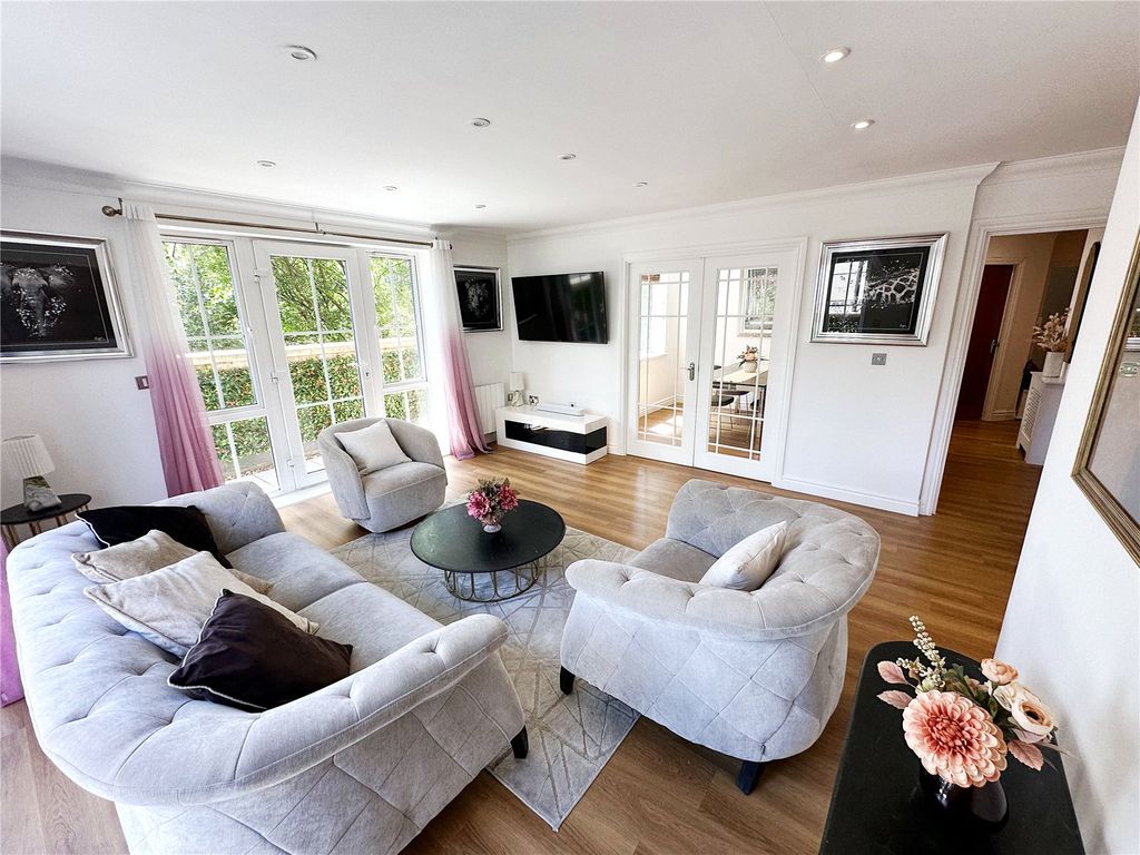 Property photo 3 of 16 Living Room