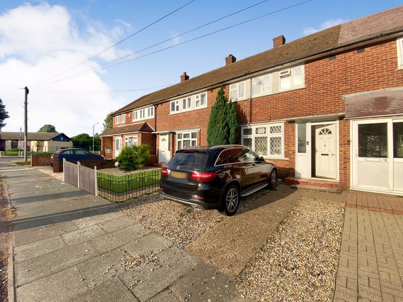 Property photo 1 of 10 Photo 4