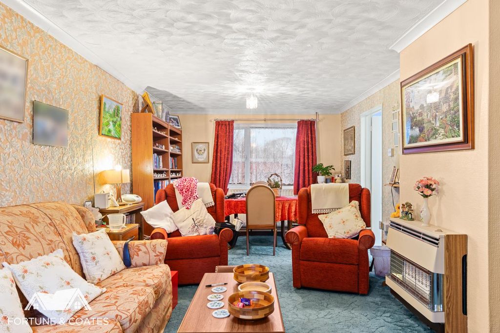 Property photo 3 of 20 Thedowns_15.Jpg