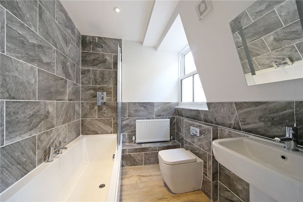 Property photo 3 of 7 Picture No. 06