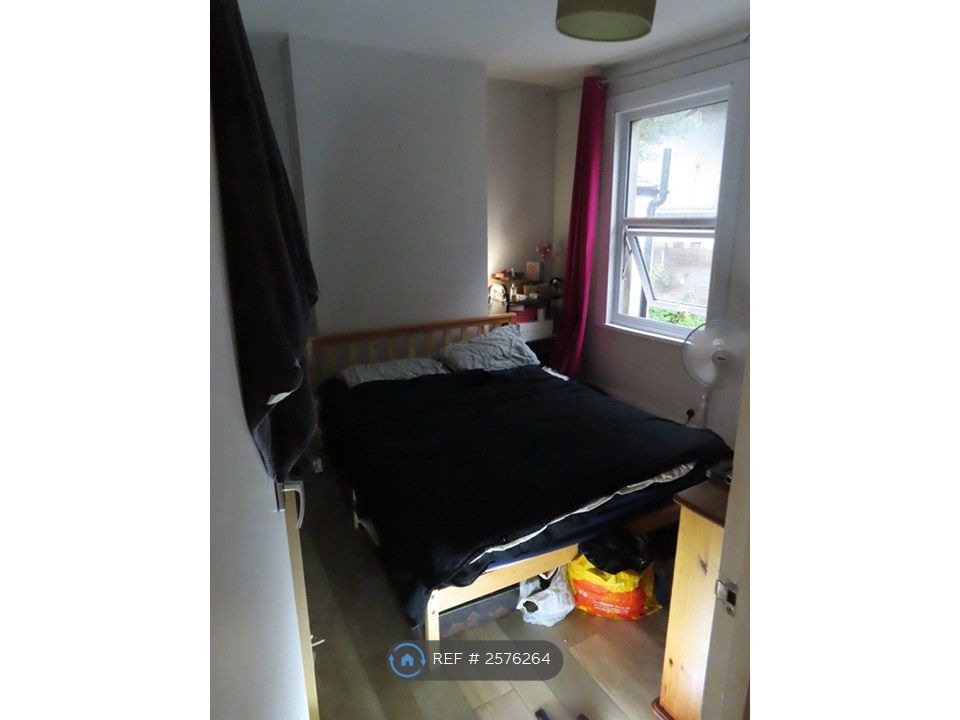 Property photo 3 of 7 Rear Bedroom
