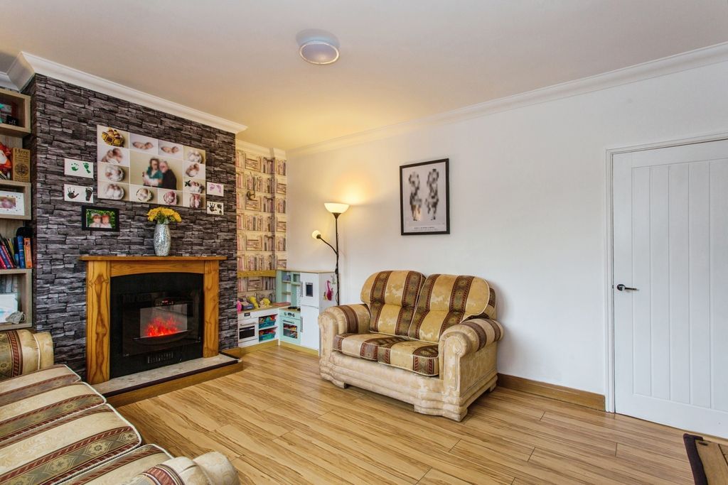 Property photo 3 of 16 Pbox-Img.Jpg