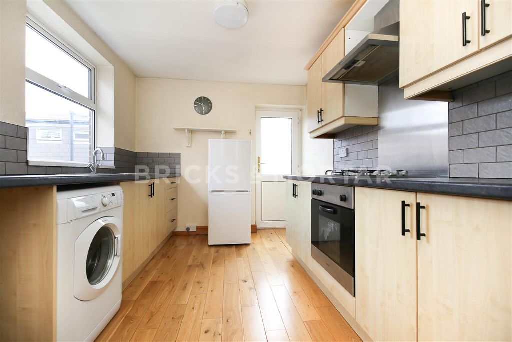 Property photo 2 of 6 IV7Mtelnafr0Un5Gxo3Hpdc_Zfm.Jpg