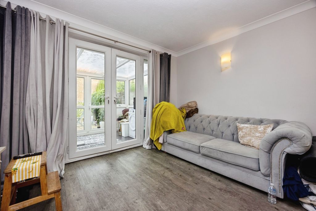 Property photo 3 of 13 Pbox-Img.Jpg