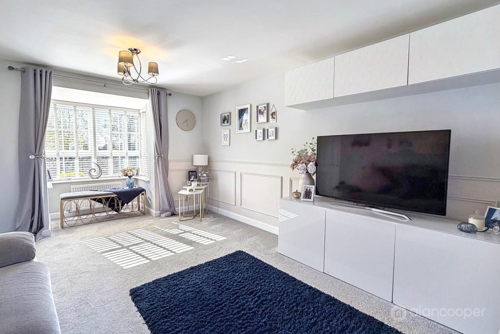 Property photo 3 of 27 4418703