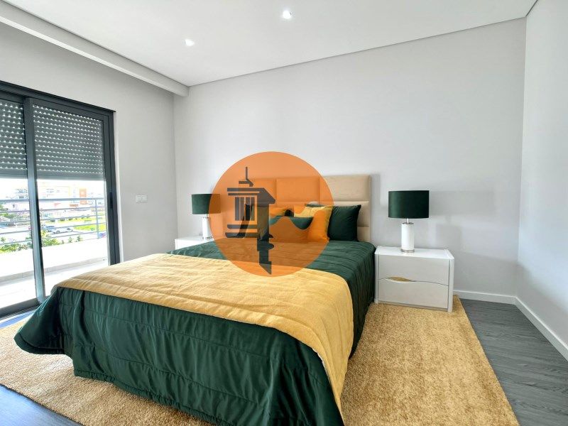 Property photo 3 of 33