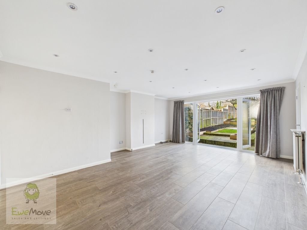 Property photo 2 of 20 Living Dining Room