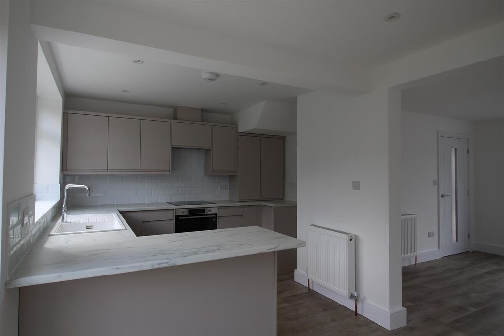 Property photo 3 of 13 Img_0202.Jpg
