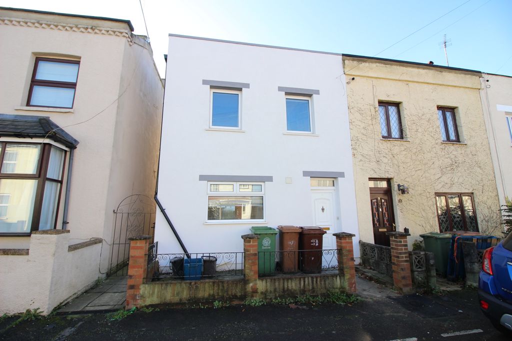 Property photo 1 of 7