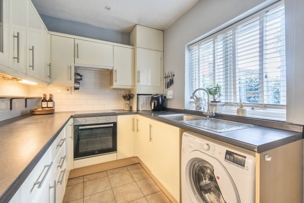Property photo 3 of 17 1346412-20-68B1c4...