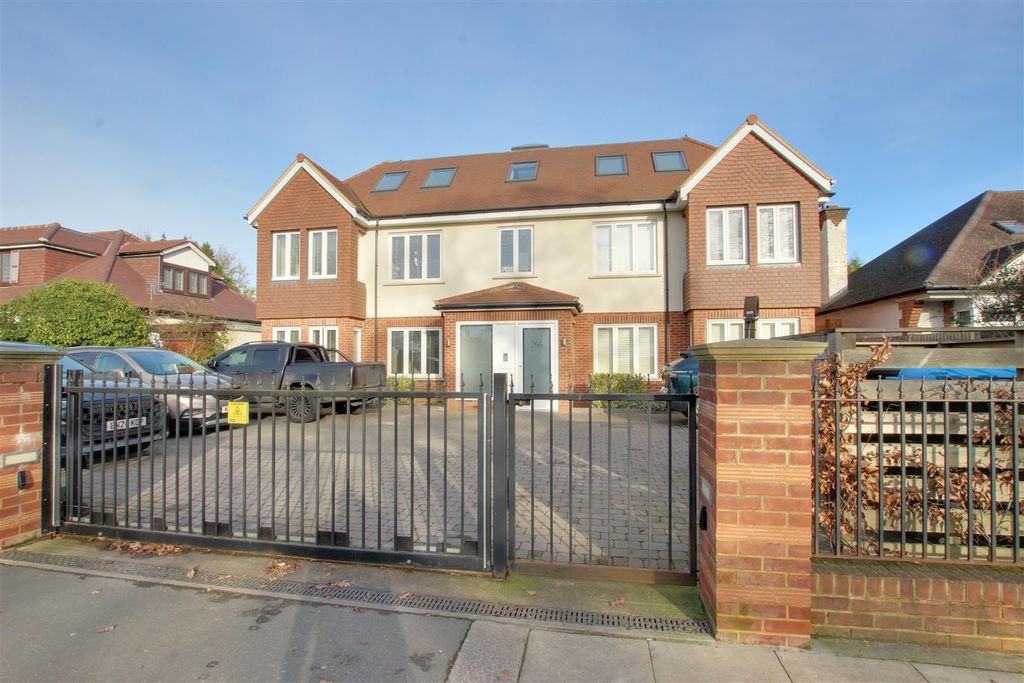 Property photo 1 of 21 Img_4701-Img_4703.Jpg