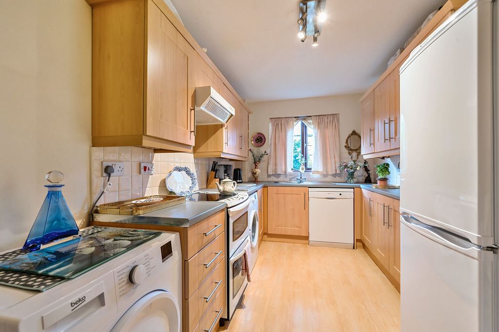 Property photo 2 of 13