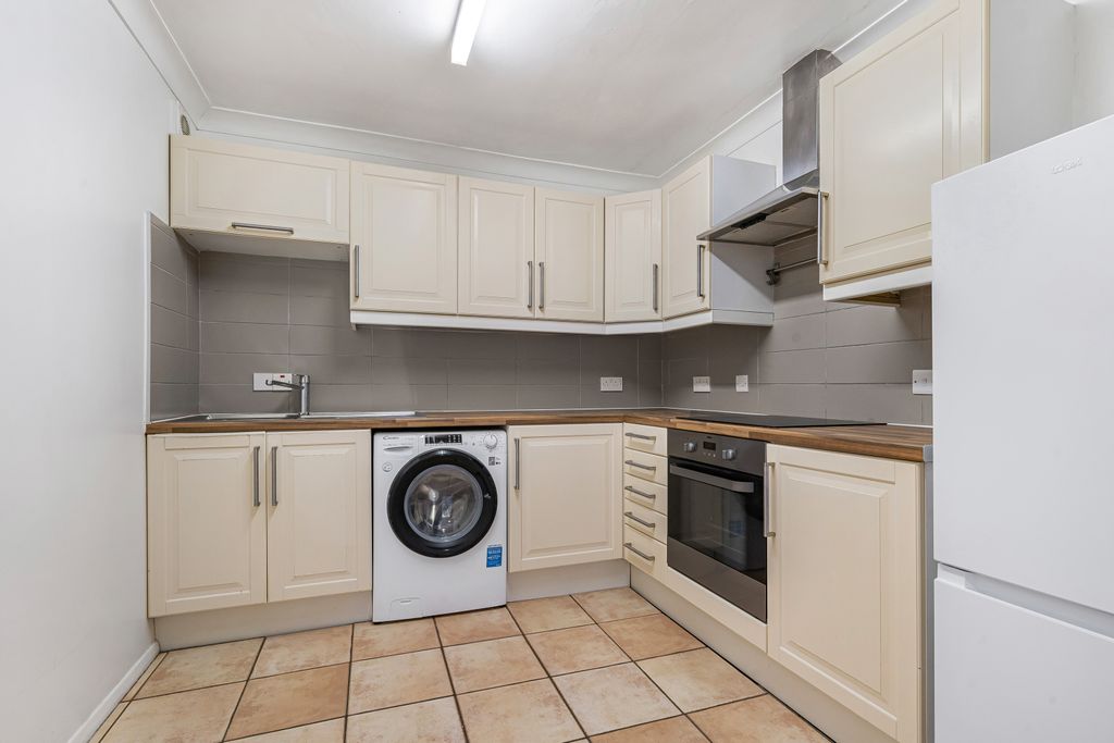 Property photo 2 of 11 27_68416