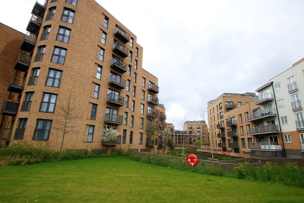 Property photo 2 of 6