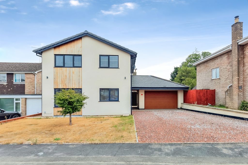 Property photo 1 of 19