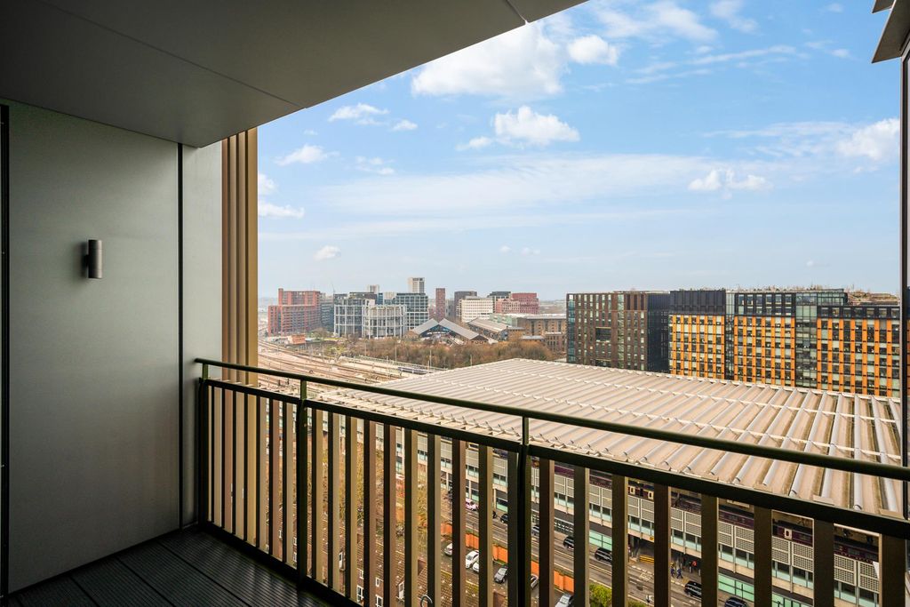 Property photo 2 of 5