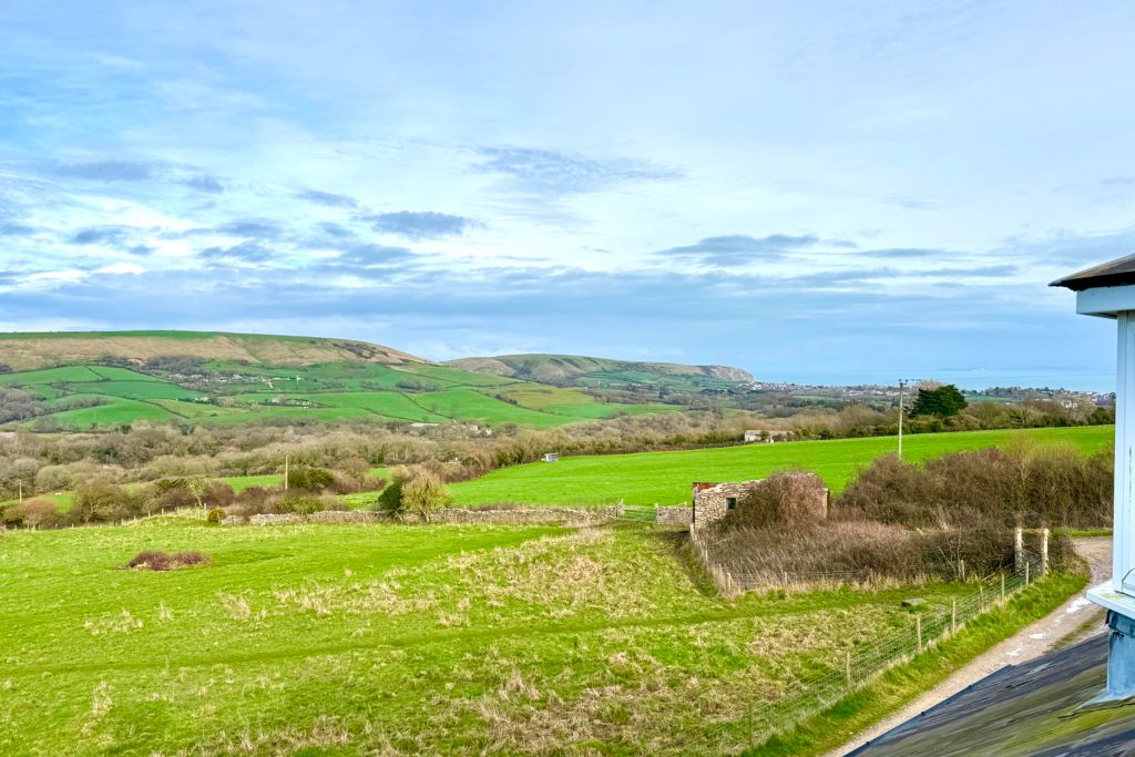 Property photo 3 of 18