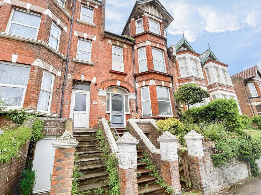 Property photo 1 of 25